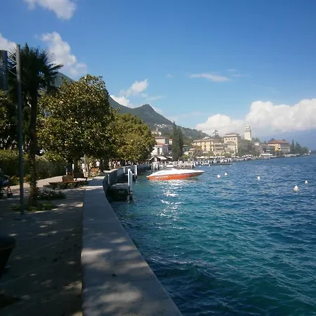 Panoramic Lounge Apart. * Toscolano Maderno